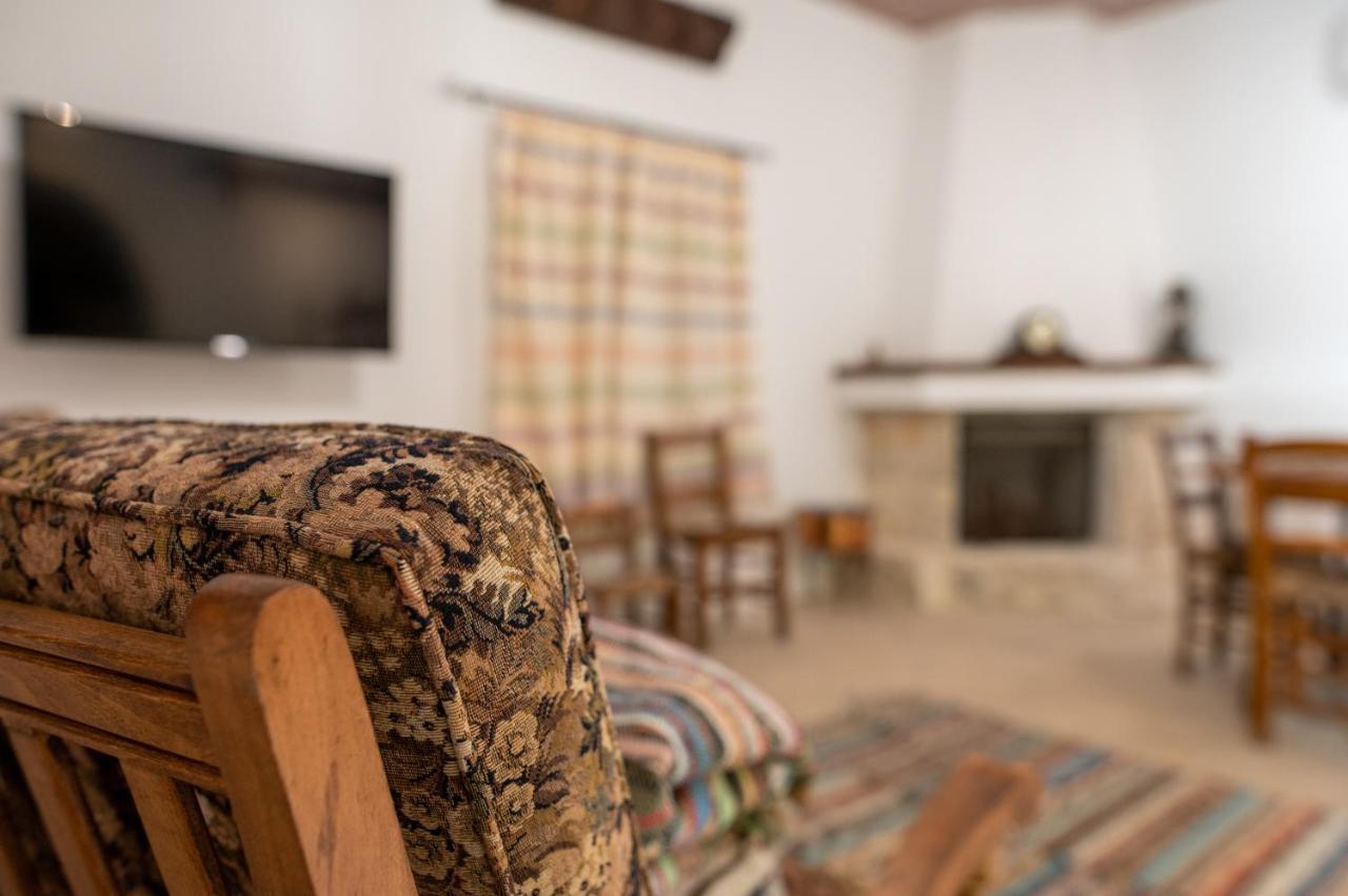 Droshia Traditional Homes, Coco-Mat Full Experience Dhrousha Exterior photo