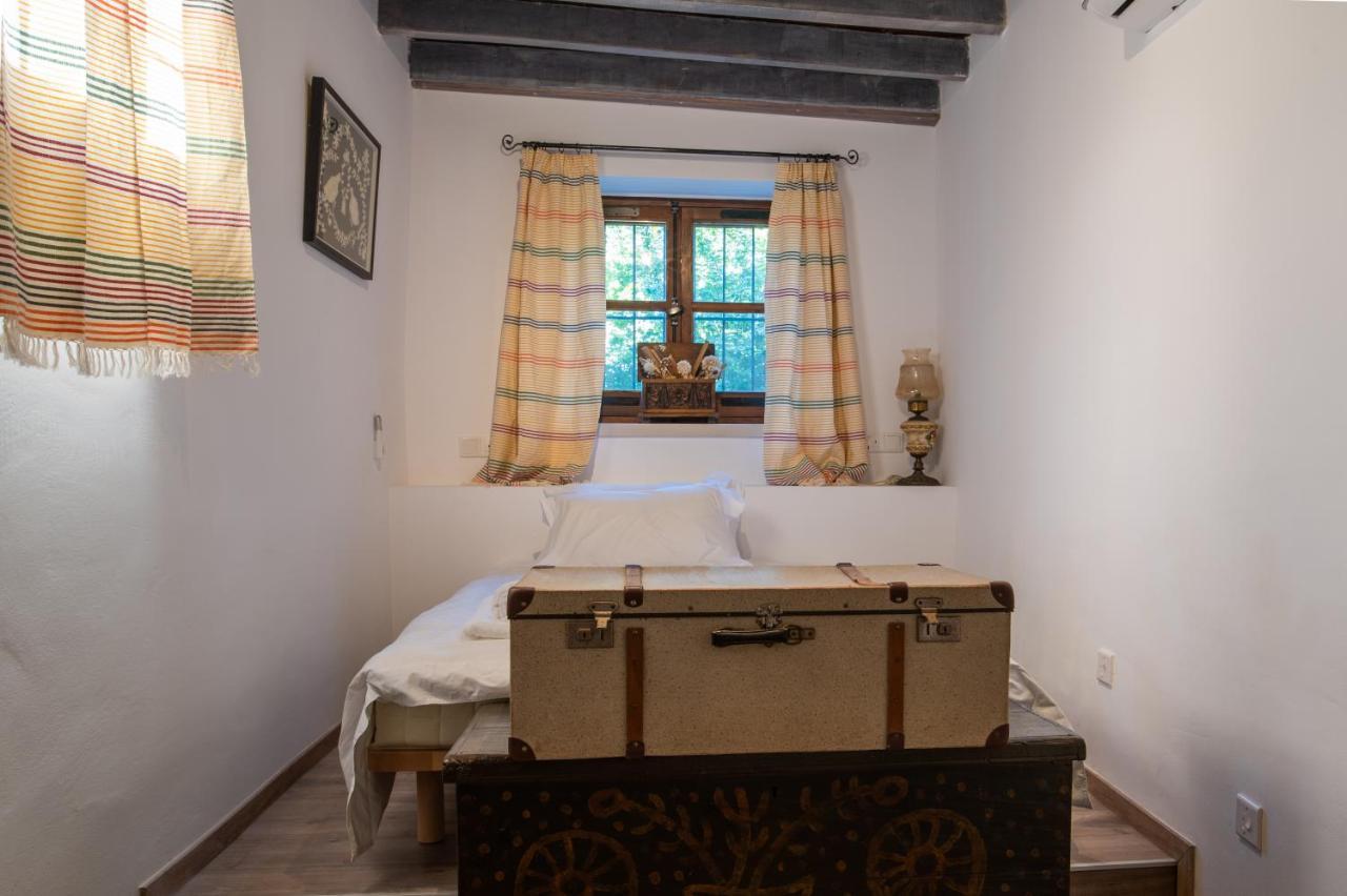 Droshia Traditional Homes, Coco-Mat Full Experience Dhrousha Exterior photo